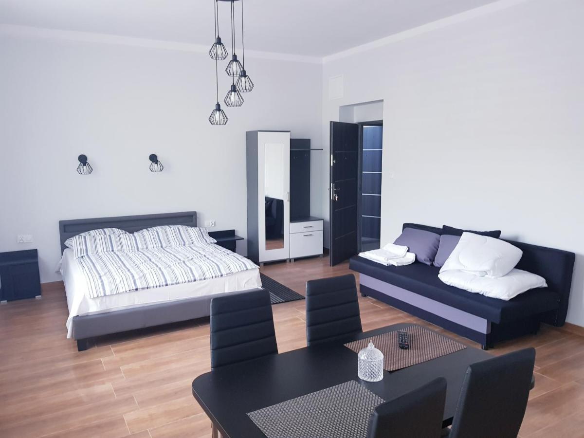 Apartamenty Polna Ostrowiec Świętokrzyski Buitenkant foto