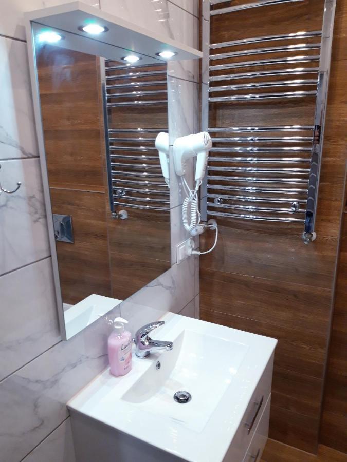 Apartamenty Polna Ostrowiec Świętokrzyski Buitenkant foto